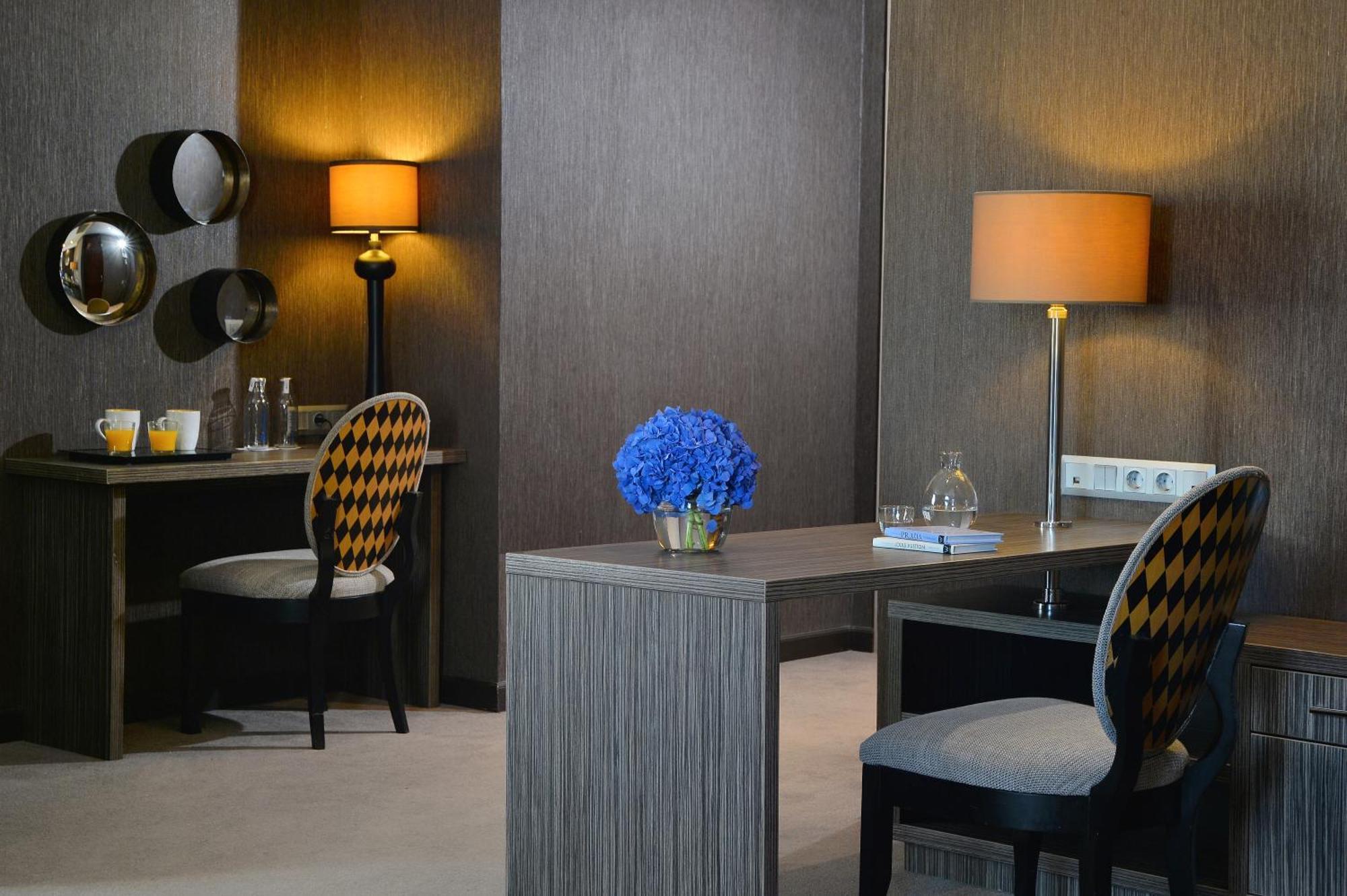 Hotel Airotel Alexandros 4*